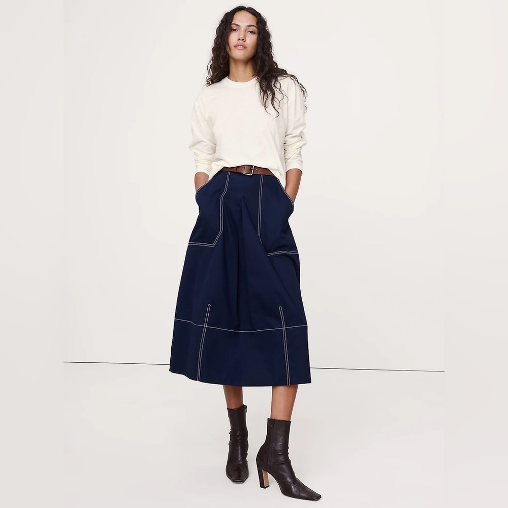 NWT! Banana Republic Barrel Midi Navy Skirt - Size 4 (#851967) 🪈